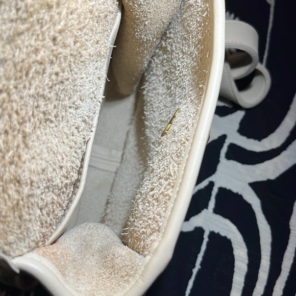 EUC Coach crossbody purse. Cream color - Picture 6 of 12